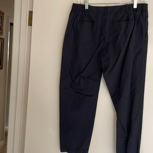 Kirkland women’s nylon cropped pants